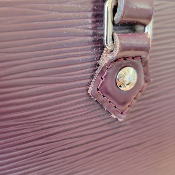Louis Vuitton Purple Epi Madeleine Cassis Leather PM Handbag - Picture 2 of 11